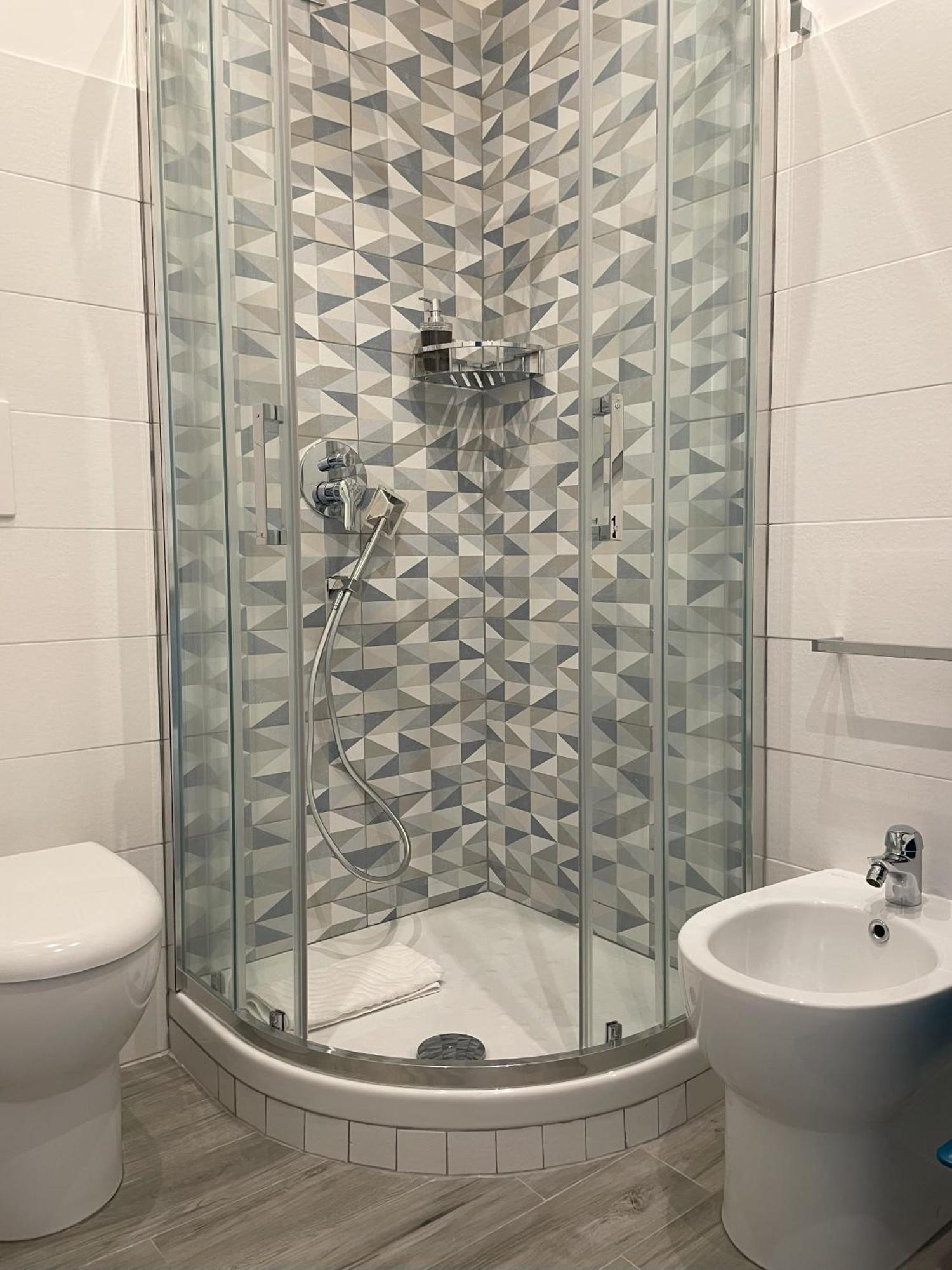 Moderno 85mq Con 2 Bagni E Posto Auto Privato * Rome